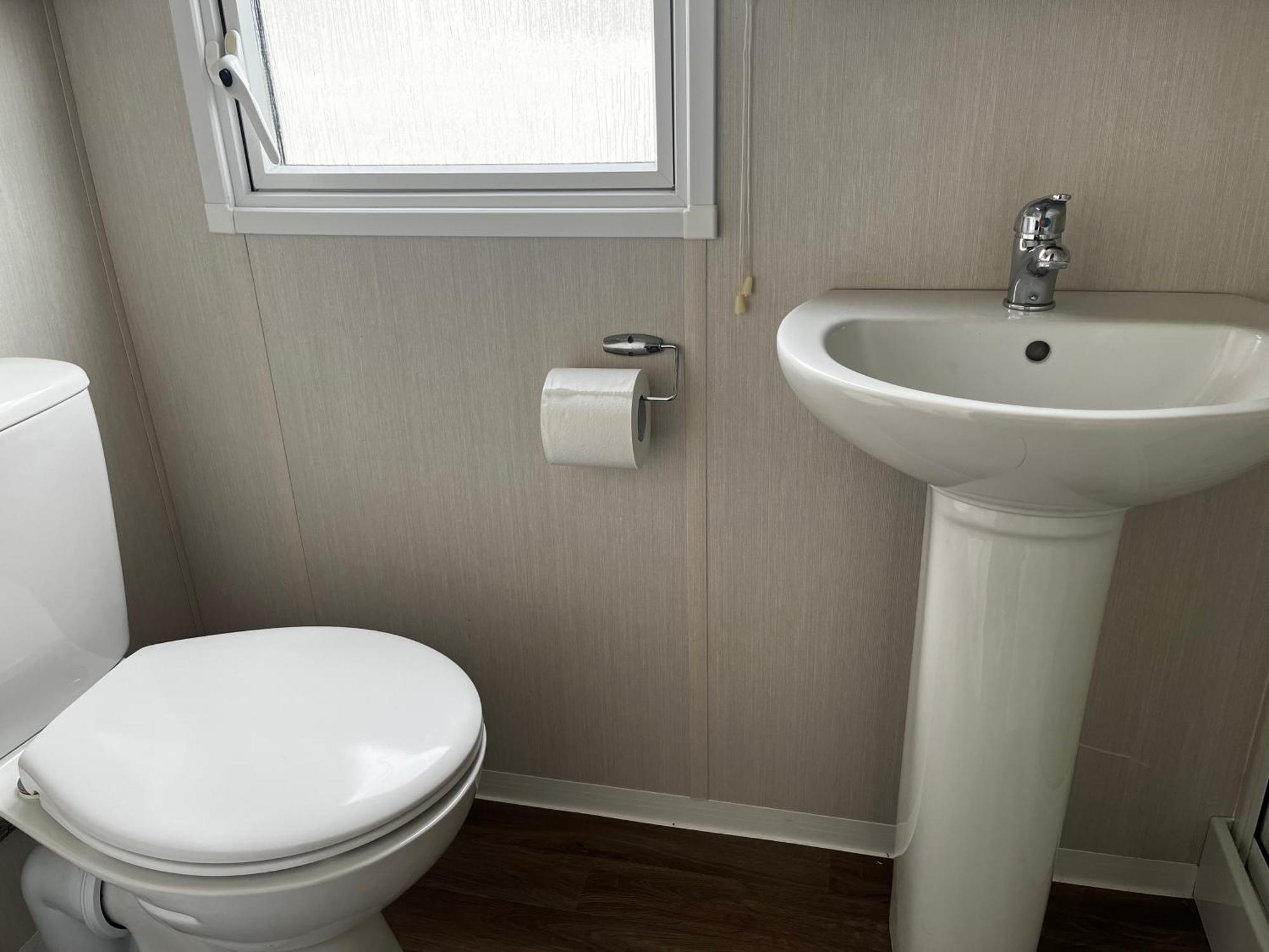 Ger-Y-Bwlch - Spacious Static On 5Star Site With Swimming Pool Benllech Luaran gambar