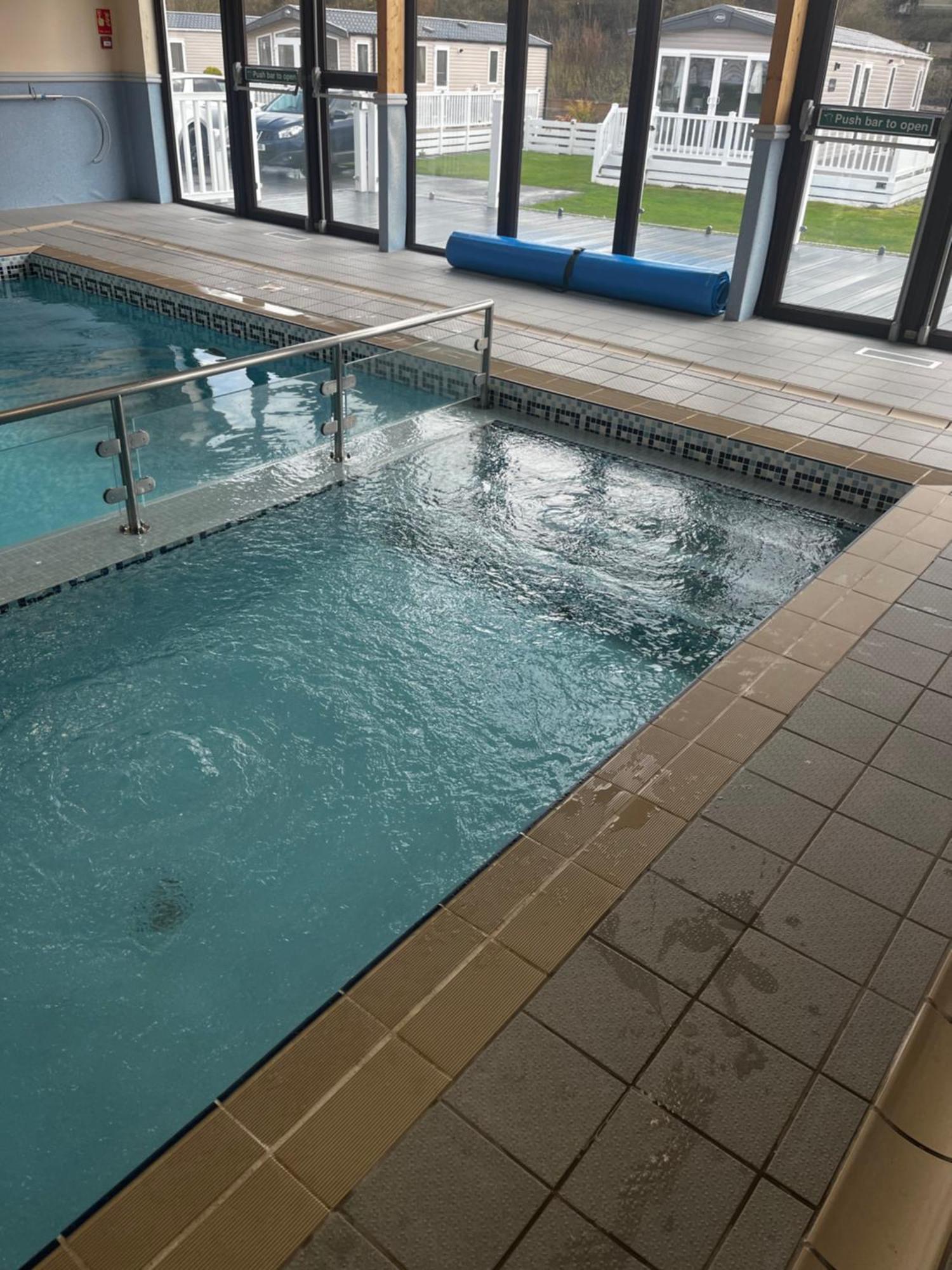 Ger-Y-Bwlch - Spacious Static On 5Star Site With Swimming Pool Benllech Luaran gambar